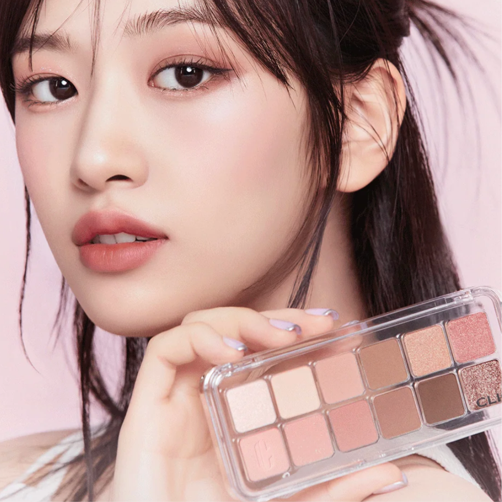 It is a versatile eyeshadow palette featuring a curated selection of soft, airy shades designed to create a wide range of eye looks, from subtle daytime wear to bold evening styles.