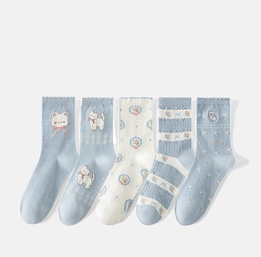 Elevate your everyday wardrobe with Caramella Sock Blue Series 2, a refined collection of blue-themed socks.