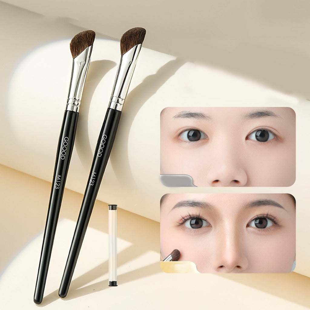 GOOOD Sickle Shape Nose Shadow Brush 1pc