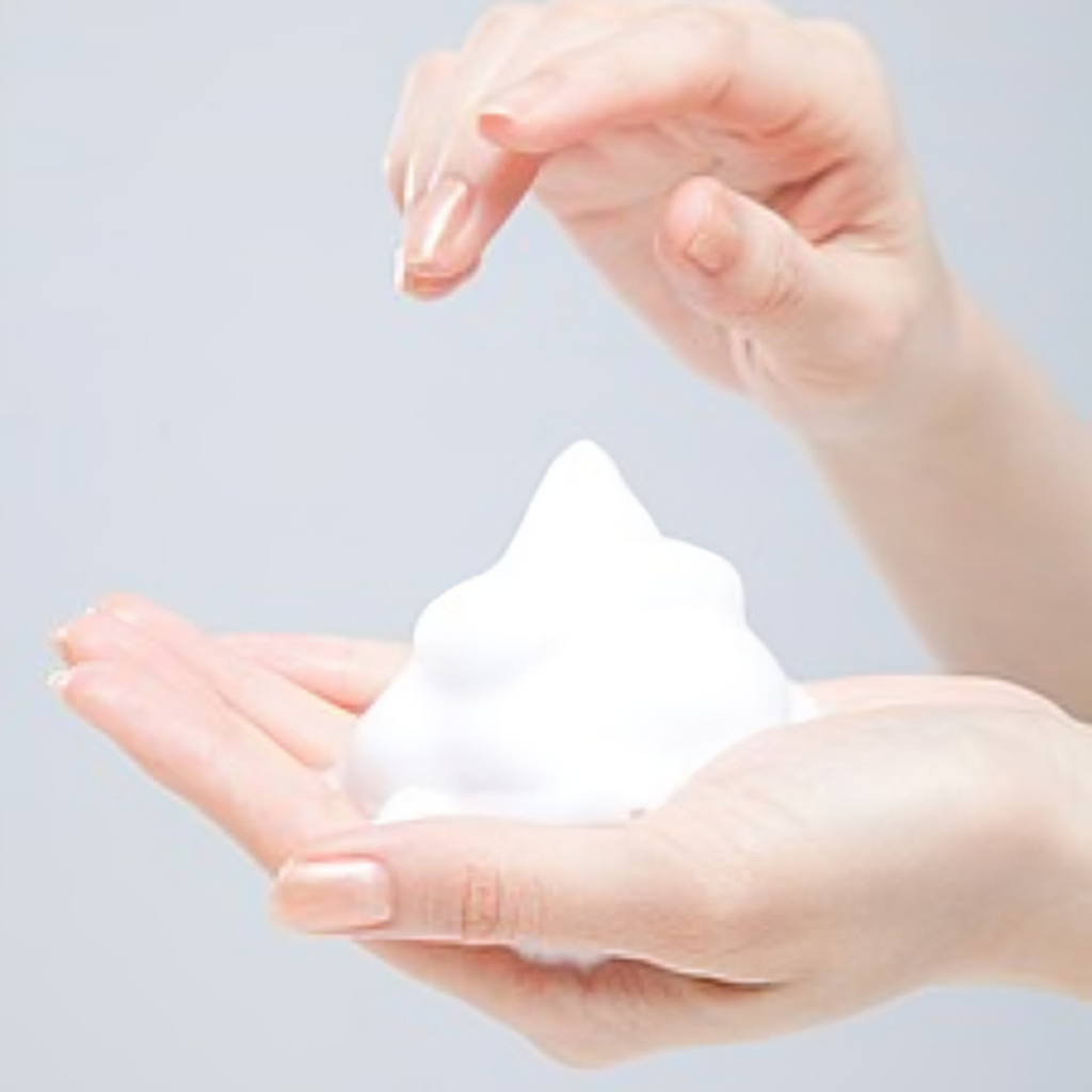 Kracie Naive Body Soap Sakura Scent Pump 530 ml