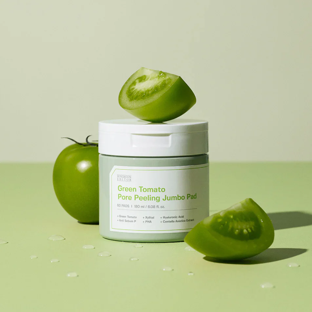 Each jumbo pad is infused with green tomato extract to gently remove dead skin cells, unclog pores, and improve skin texture.