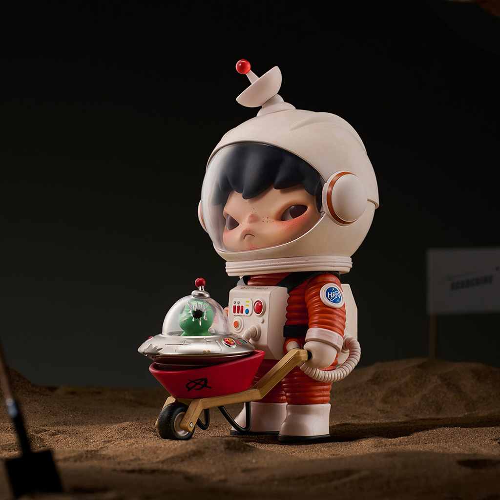 Hirono Search for Aliens Figurine – LAMOUR Beauty & Life