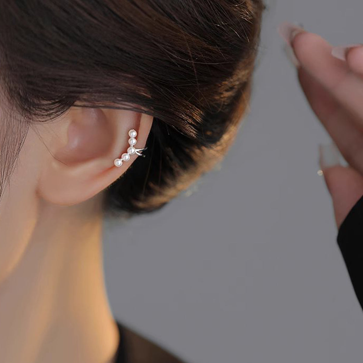 Geometric Lines Pearl Ear Cuff