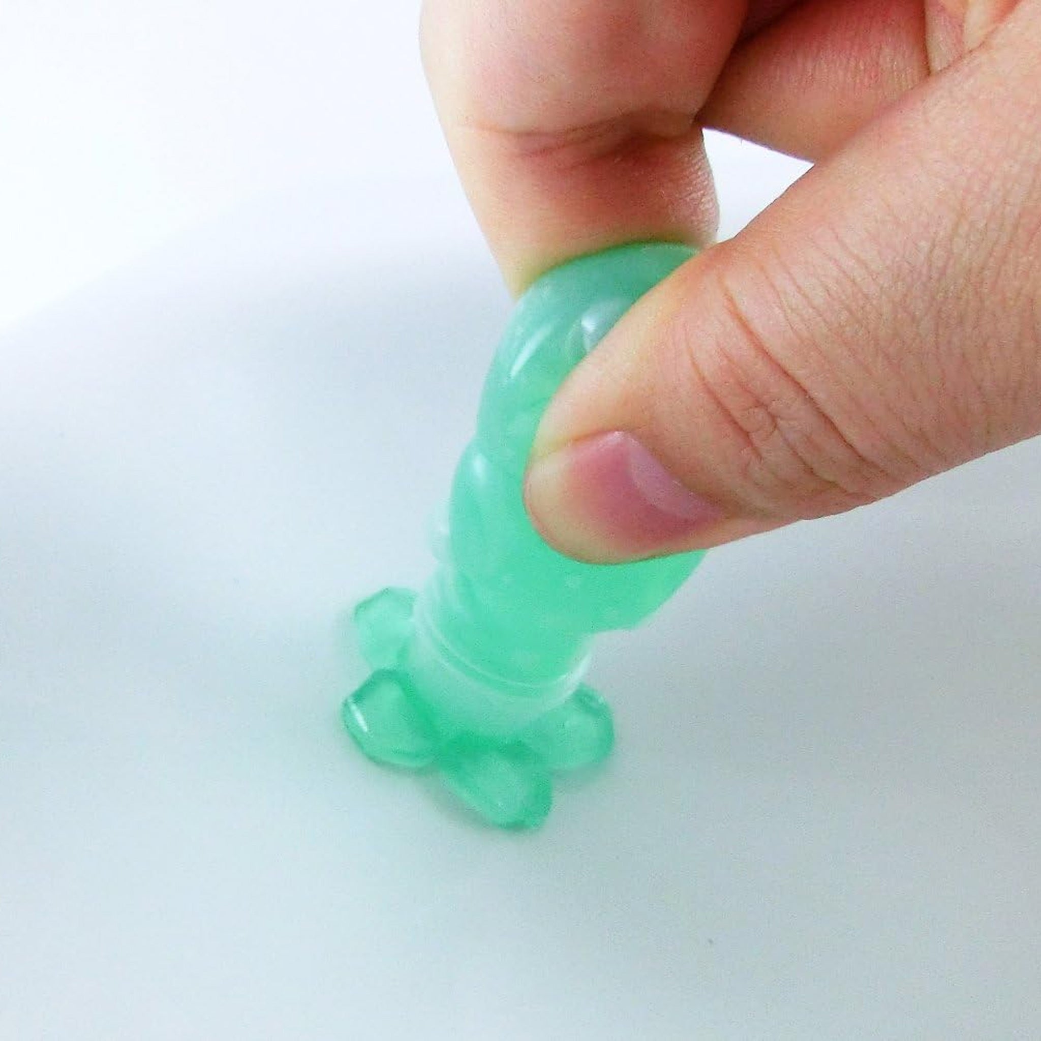 KOBAYASHI Seiyaku Toilet Bowl Cleansing Gel Refreshing Forest Aroma 3*7.5 g