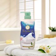 leaving it moisturized and silky with a soothing jasmine and pear aroma.