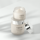 Strengthens your skin barrier and locks in moisture for a smooth, radiant look.